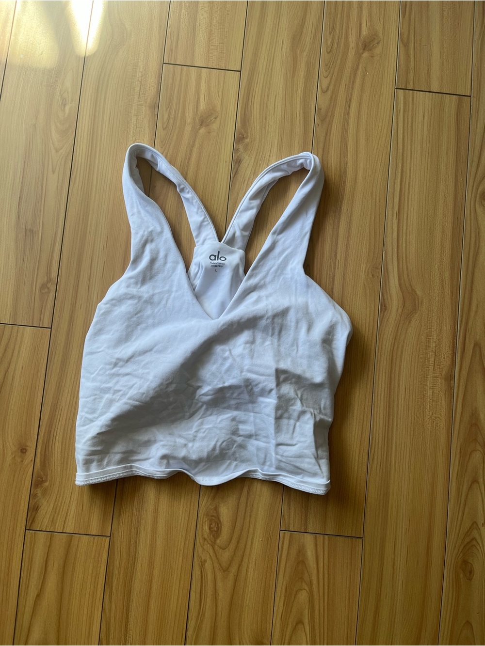 ALO Yoga White Sports Bra - V-Back Straps
